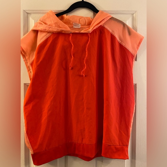 AVIA Women’s Orange Colorblock Sleeveless Windbreaker, Medium - Picture 4 of 11